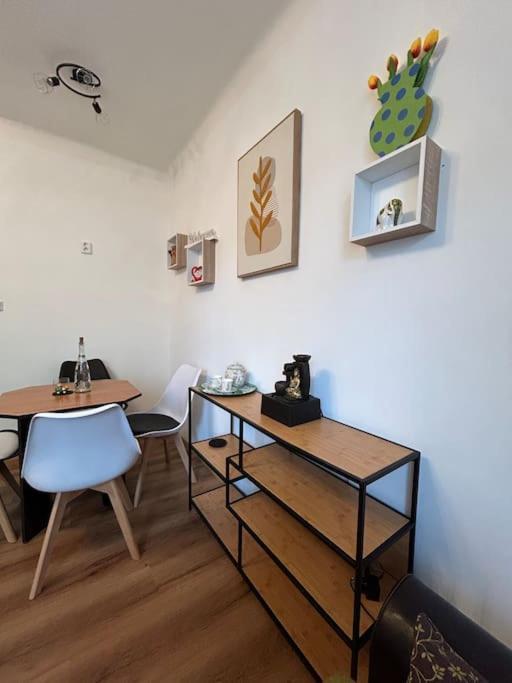 Prazsky S Dobrou Dostupnosti Apartamento Praga