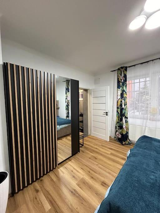 Prazsky S Dobrou Dostupnosti Apartamento *